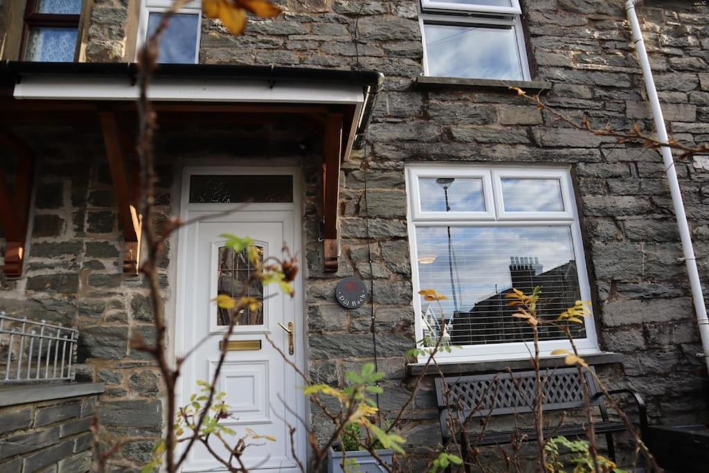 Dol Bach - Your Homely Welsh Cottage In The Heart Of Snowdonia 블레노페스티니오그 외부 사진