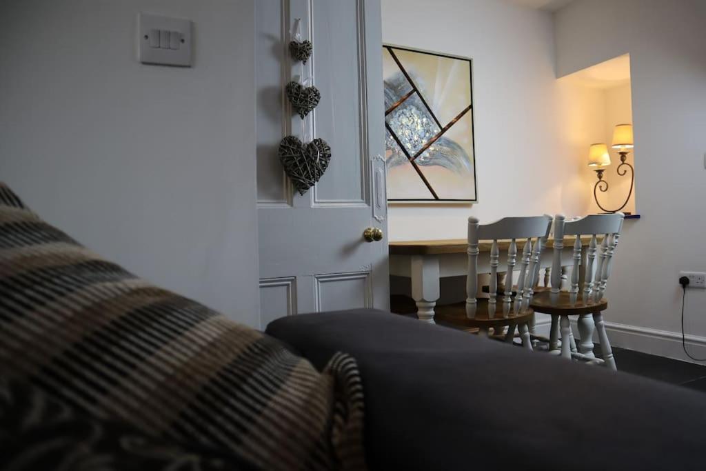 Dol Bach - Your Homely Welsh Cottage In The Heart Of Snowdonia 블레노페스티니오그 외부 사진